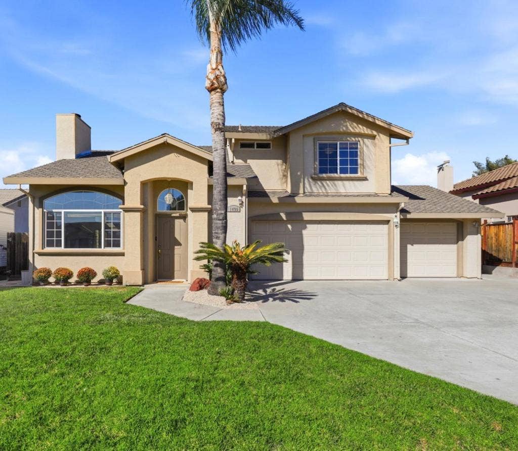 1490 Farragot Drive, Hollister, CA 95023 1490 Farragot Drive, Hollister, CA 95023