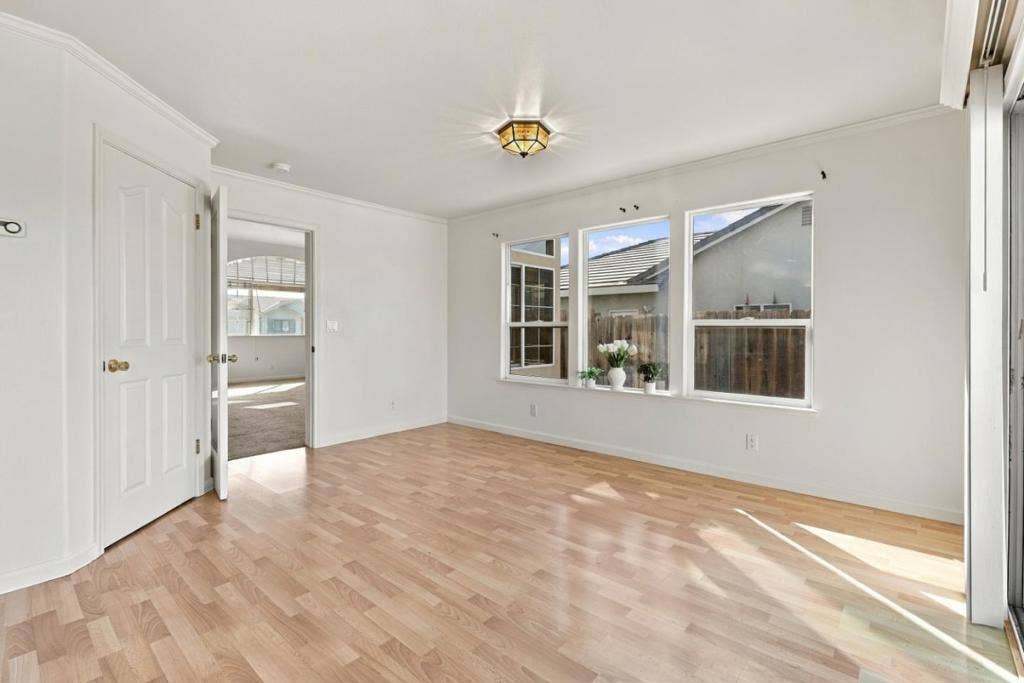 1490 Farragot Drive, Hollister, CA 95023 1490 Farragot Drive, Hollister, CA 95023