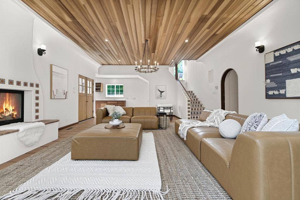 14900 Camarosa Drive, Pacific Palisades, CA 90272 14900 Camarosa Drive, Pacific Palisades, CA 90272