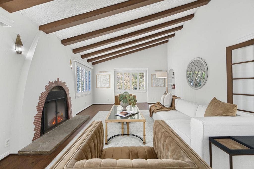 14900 Camarosa Drive, Pacific Palisades, CA 90272 14900 Camarosa Drive, Pacific Palisades, CA 90272