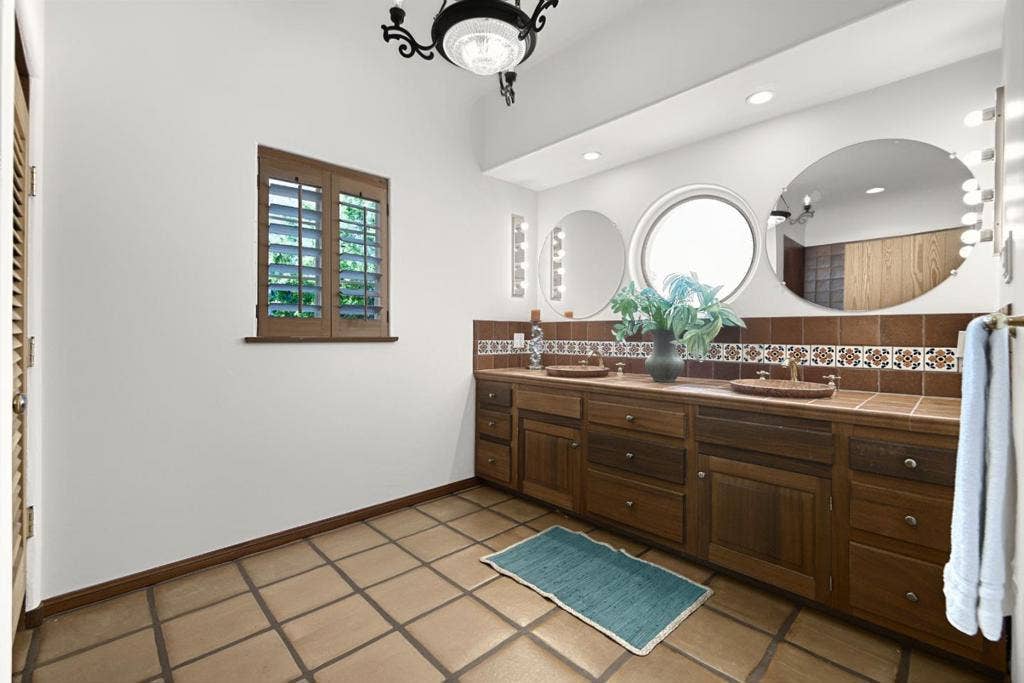14900 Camarosa Drive, Pacific Palisades, CA 90272 14900 Camarosa Drive, Pacific Palisades, CA 90272