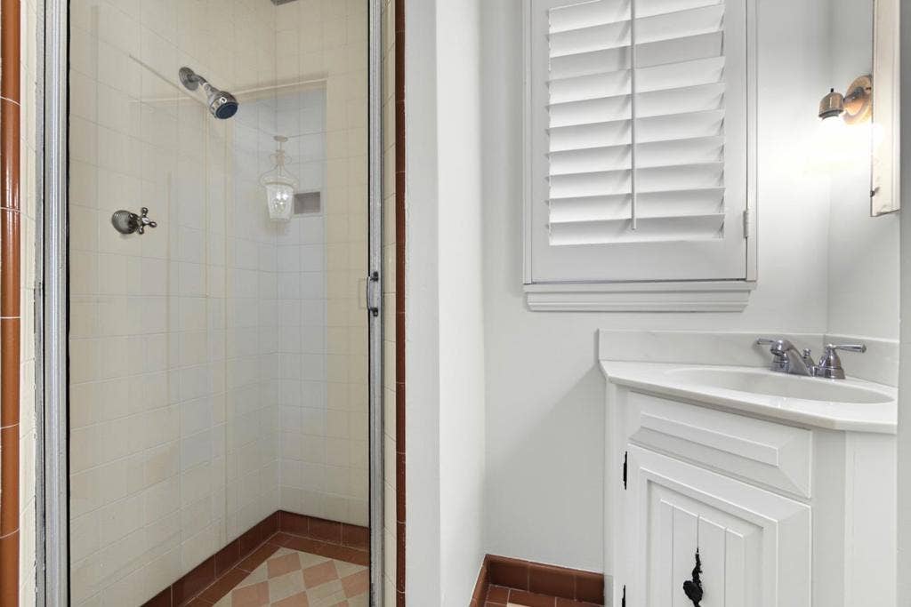 14900 Camarosa Drive, Pacific Palisades, CA 90272 14900 Camarosa Drive, Pacific Palisades, CA 90272