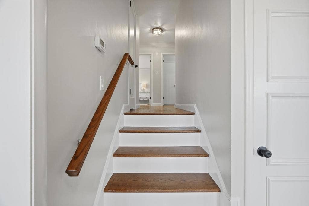 4024 Bayview Avenue, San Mateo, CA 94403 4024 Bayview Avenue, San Mateo, CA 94403