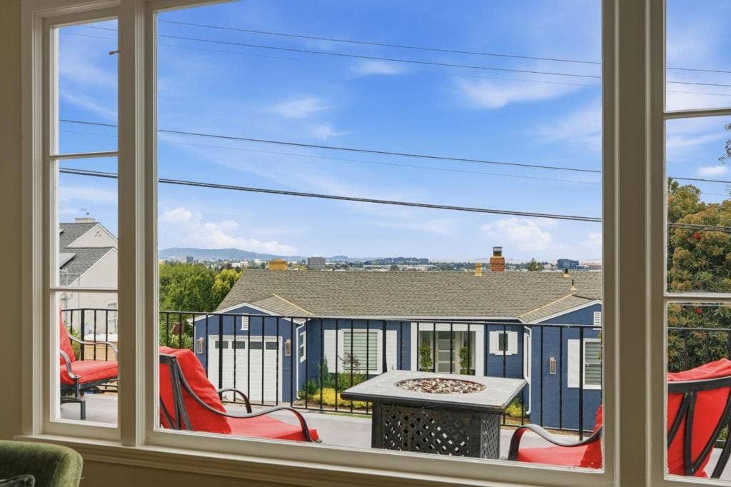 4024 Bayview Avenue, San Mateo, CA 94403 4024 Bayview Avenue, San Mateo, CA 94403