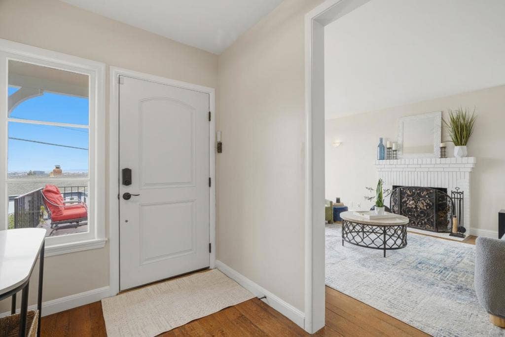 4024 Bayview Avenue, San Mateo, CA 94403 4024 Bayview Avenue, San Mateo, CA 94403