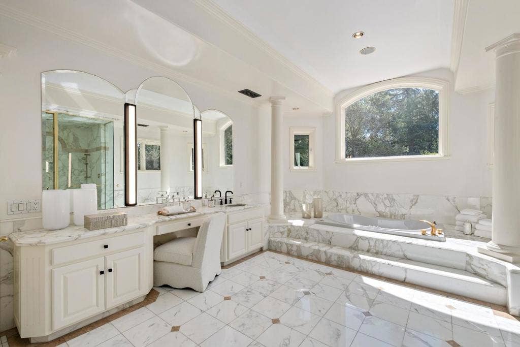 59 Somerset Lane, Atherton, CA 94027