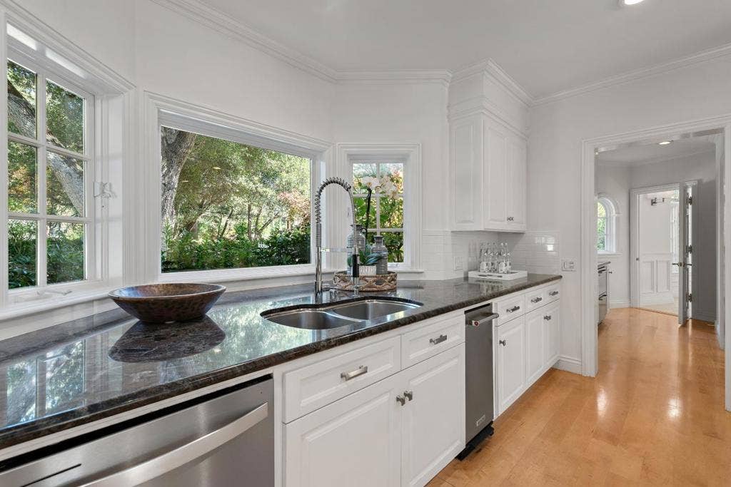 59 Somerset Lane, Atherton, CA 94027