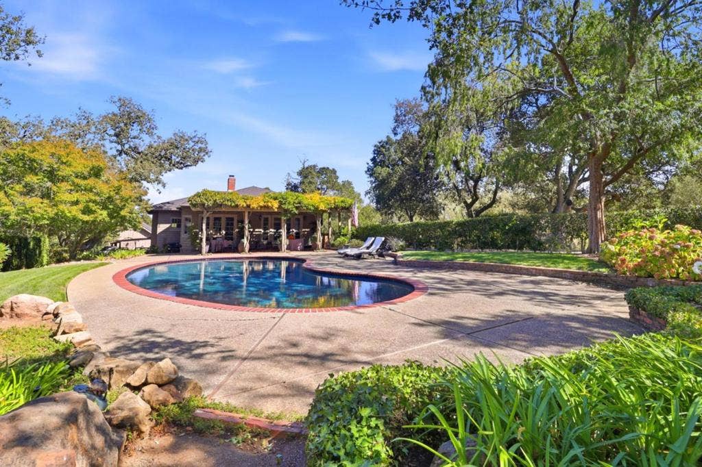 388 Albion Avenue, Woodside, CA 94062 388 Albion Avenue, Woodside, CA 94062