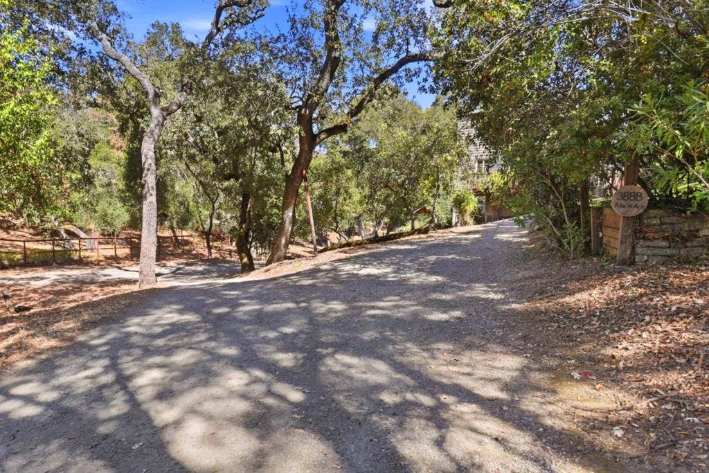 388 Albion Avenue, Woodside, CA 94062 388 Albion Avenue, Woodside, CA 94062