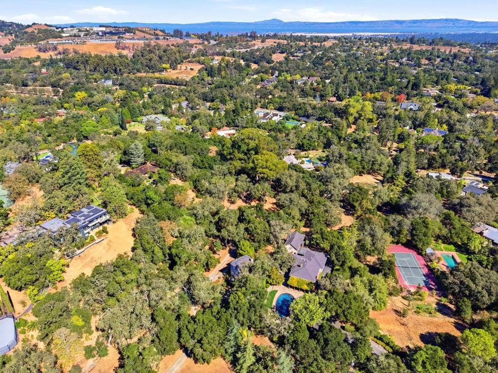 388 Albion Avenue, Woodside, CA 94062 388 Albion Avenue, Woodside, CA 94062