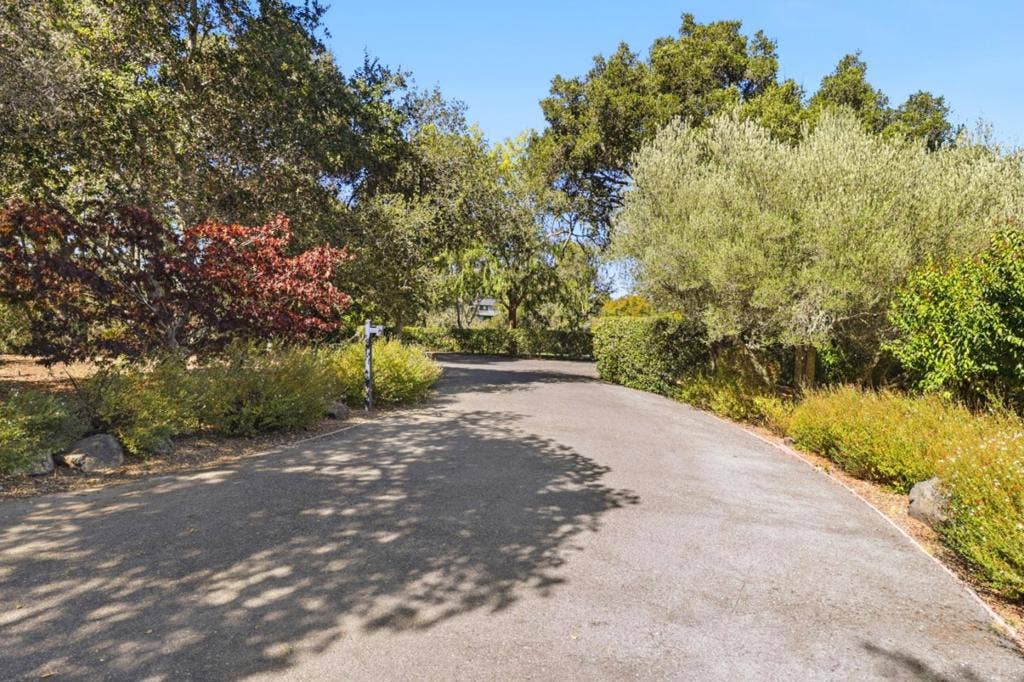 388 Albion Avenue, Woodside, CA 94062 388 Albion Avenue, Woodside, CA 94062