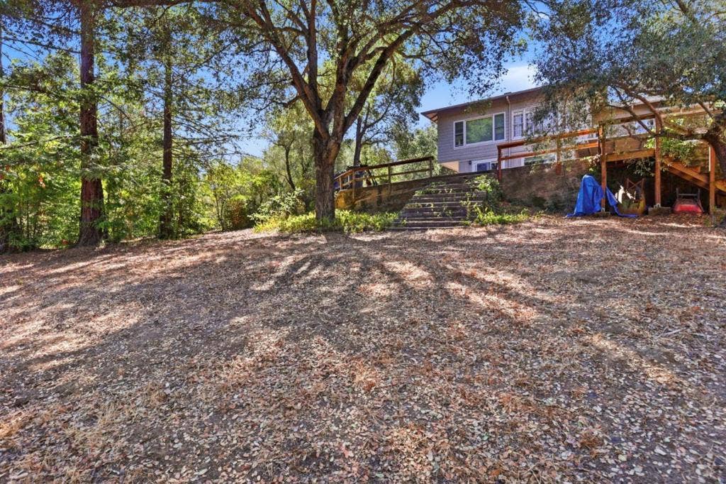 388 Albion Avenue, Woodside, CA 94062 388 Albion Avenue, Woodside, CA 94062