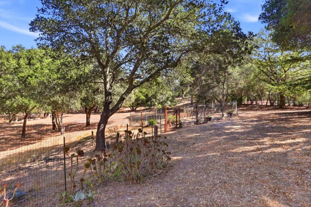 388 Albion Avenue, Woodside, CA 94062 388 Albion Avenue, Woodside, CA 94062