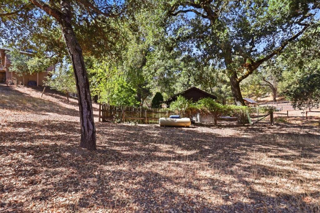 388 Albion Avenue, Woodside, CA 94062 388 Albion Avenue, Woodside, CA 94062