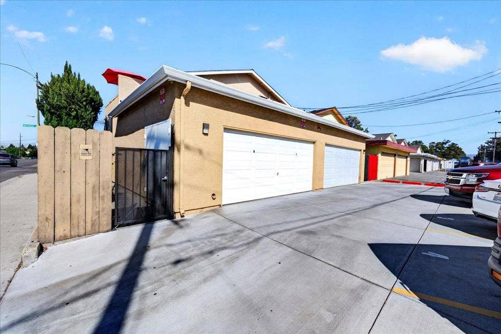 5601 Hoffman Court, San Jose, CA 95118 5601 Hoffman Court, San Jose, CA 95118