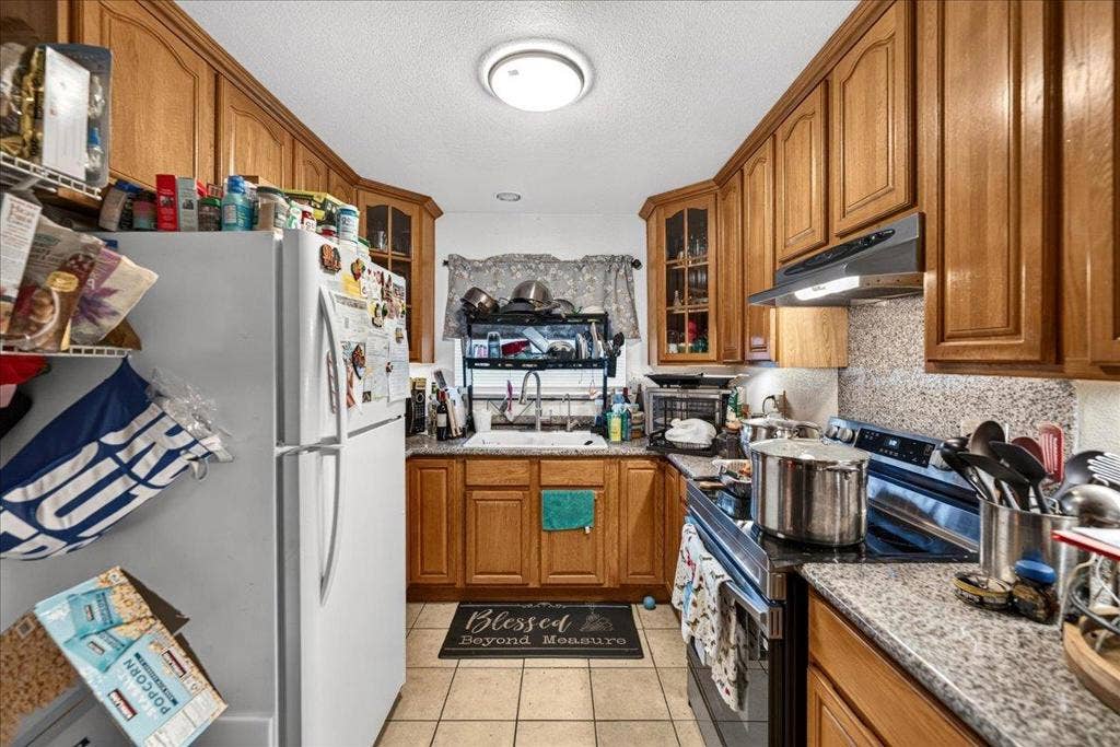 5601 Hoffman Court, San Jose, CA 95118 5601 Hoffman Court, San Jose, CA 95118