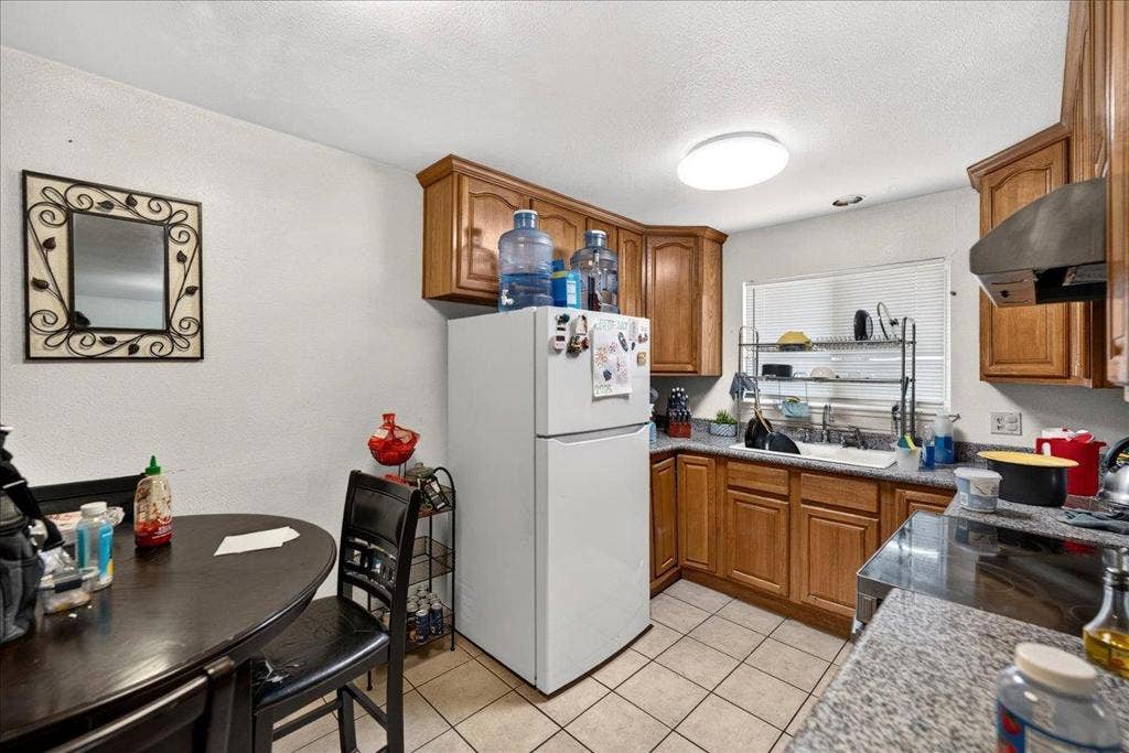 5601 Hoffman Court, San Jose, CA 95118 5601 Hoffman Court, San Jose, CA 95118