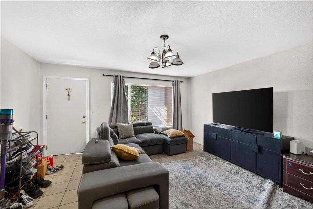 5601 Hoffman Court, San Jose, CA 95118 5601 Hoffman Court, San Jose, CA 95118