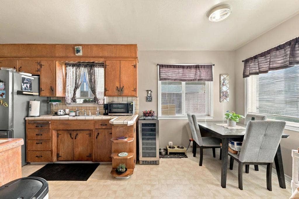 1643 Stardust Court, Santa Clara, CA 95050 1643 Stardust Court, Santa Clara, CA 95050