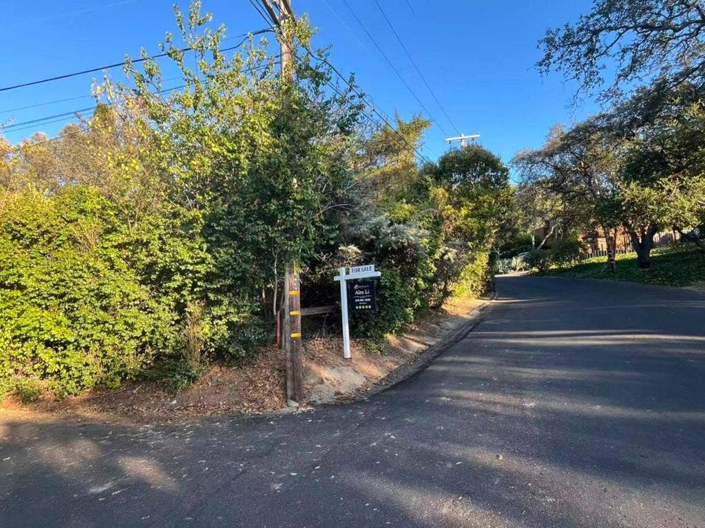 17135 Summit Way, Los Gatos, CA 95030 17135 Summit Way, Los Gatos, CA 95030