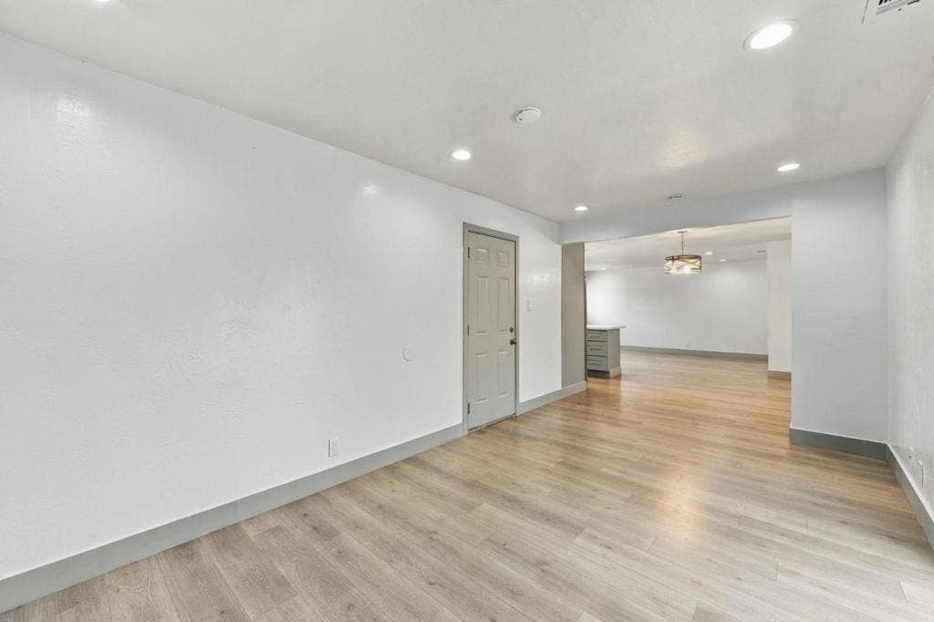 4147 Mira Loma Way, San Jose, CA 95111 4147 Mira Loma Way, San Jose, CA 95111