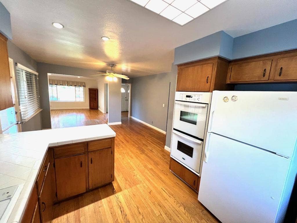 1586 Edmond Court, San Jose, CA 95125 1586 Edmond Court, San Jose, CA 95125