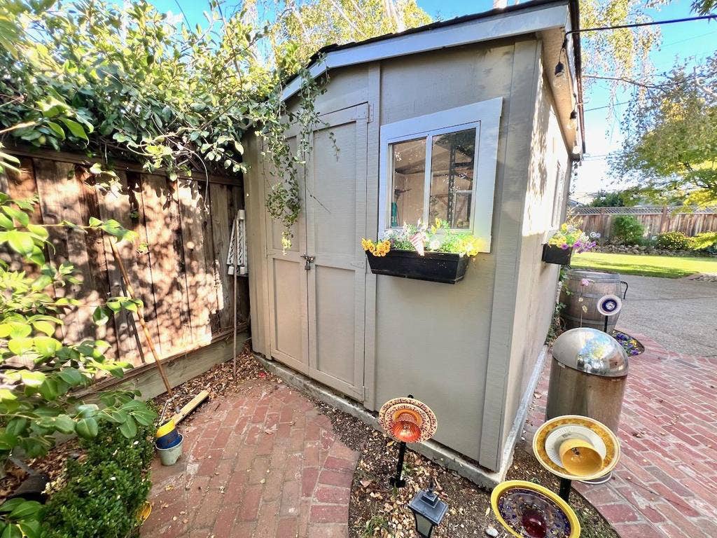 1586 Edmond Court, San Jose, CA 95125 1586 Edmond Court, San Jose, CA 95125