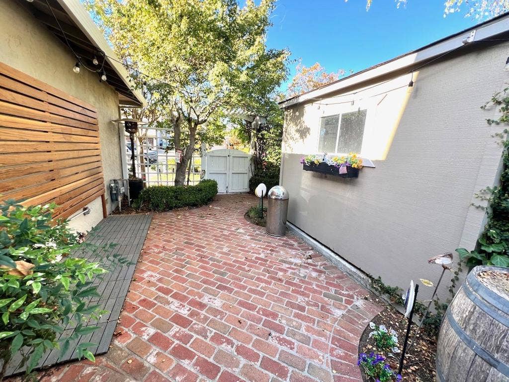 1586 Edmond Court, San Jose, CA 95125 1586 Edmond Court, San Jose, CA 95125