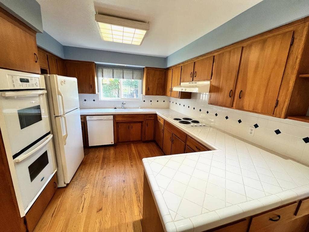 1586 Edmond Court, San Jose, CA 95125 1586 Edmond Court, San Jose, CA 95125