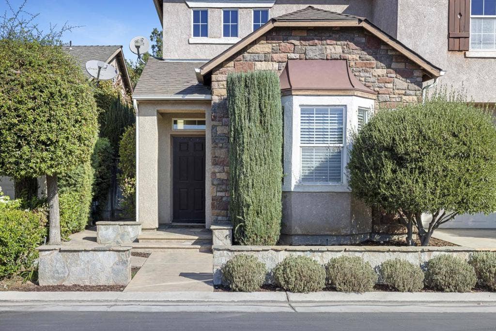 4129 W Cherry Tree Lane, Fresno, CA 93722 4129 W Cherry Tree Lane, Fresno, CA 93722