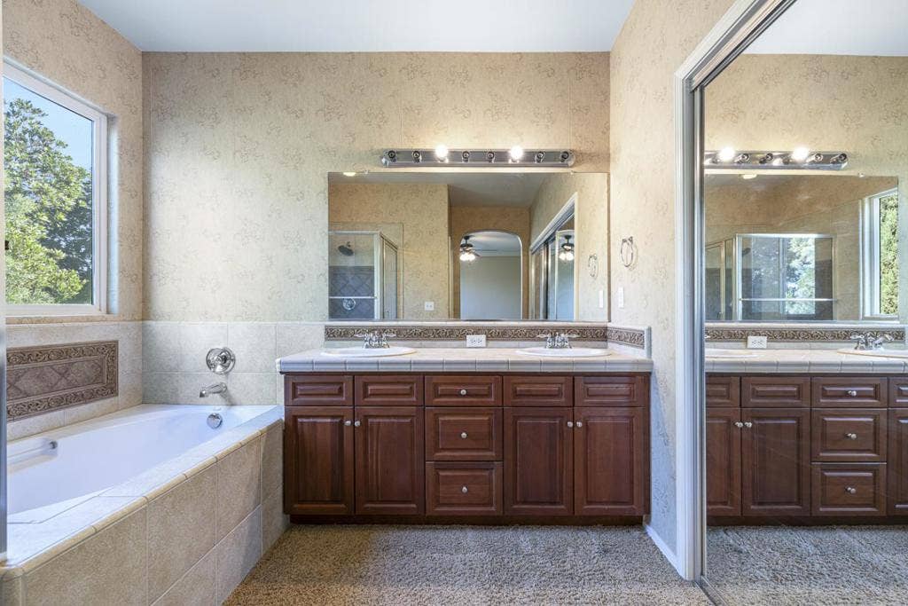 4129 W Cherry Tree Lane, Fresno, CA 93722 4129 W Cherry Tree Lane, Fresno, CA 93722