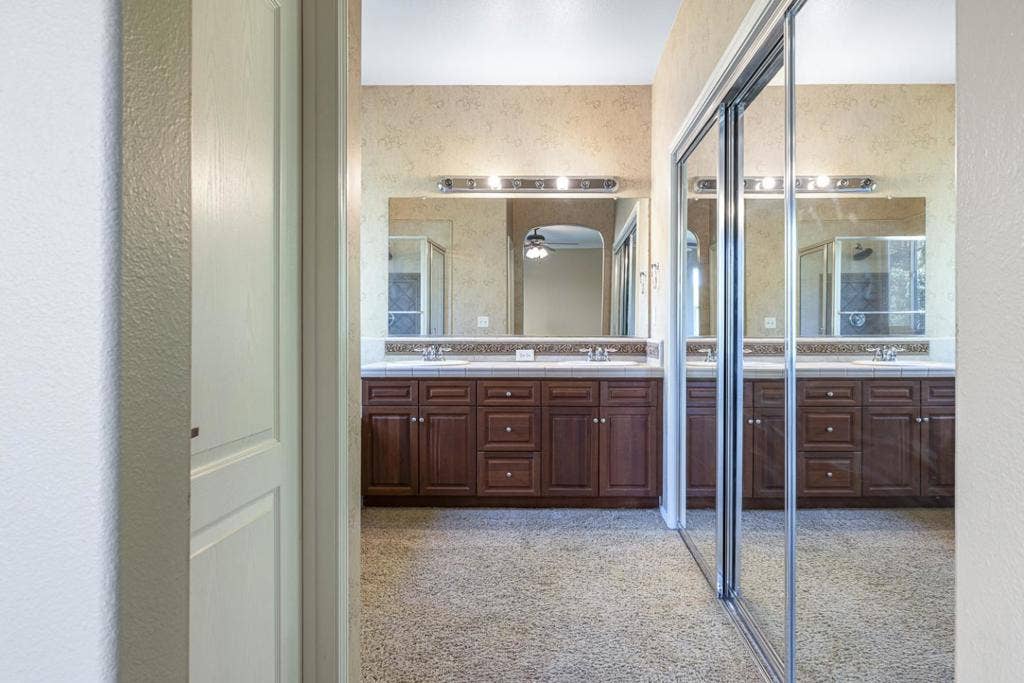 4129 W Cherry Tree Lane, Fresno, CA 93722 4129 W Cherry Tree Lane, Fresno, CA 93722