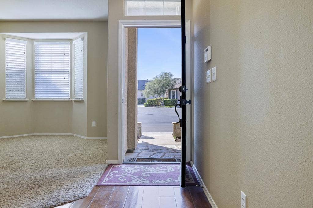 4129 W Cherry Tree Lane, Fresno, CA 93722 4129 W Cherry Tree Lane, Fresno, CA 93722