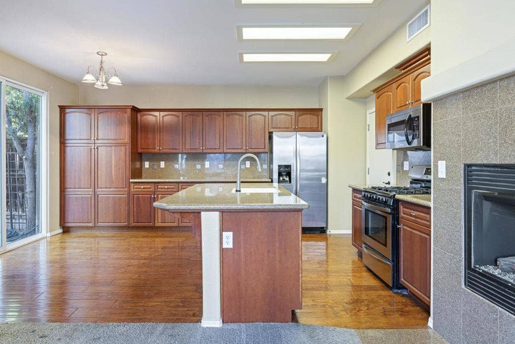 4129 W Cherry Tree Lane, Fresno, CA 93722 4129 W Cherry Tree Lane, Fresno, CA 93722