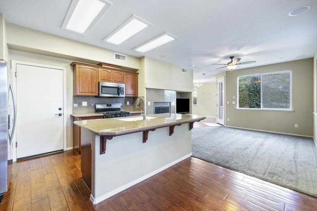 4129 W Cherry Tree Lane, Fresno, CA 93722 4129 W Cherry Tree Lane, Fresno, CA 93722