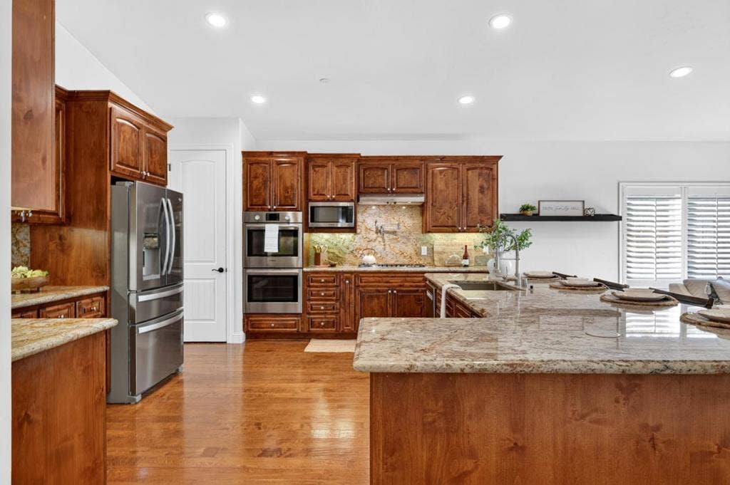 20 Tyler Court, Hollister, CA 95023 20 Tyler Court, Hollister, CA 95023