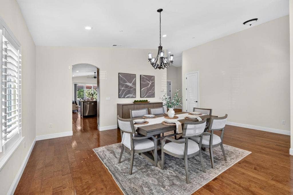20 Tyler Court, Hollister, CA 95023 20 Tyler Court, Hollister, CA 95023