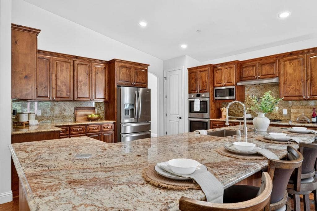 20 Tyler Court, Hollister, CA 95023 20 Tyler Court, Hollister, CA 95023