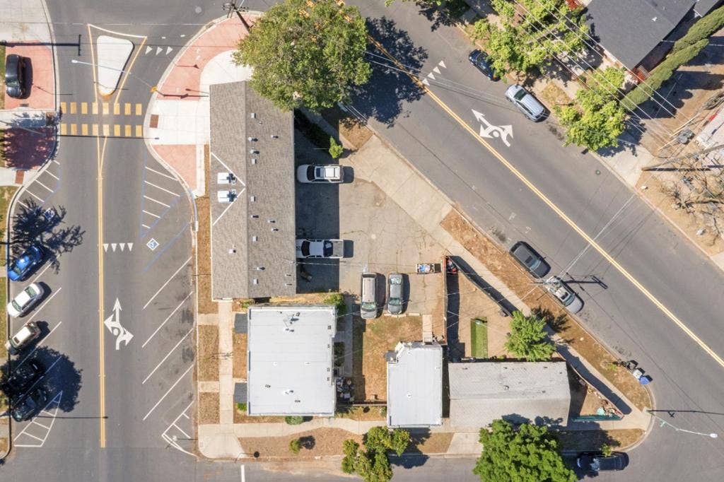 Modesto, CA 95351 Modesto, CA 95351