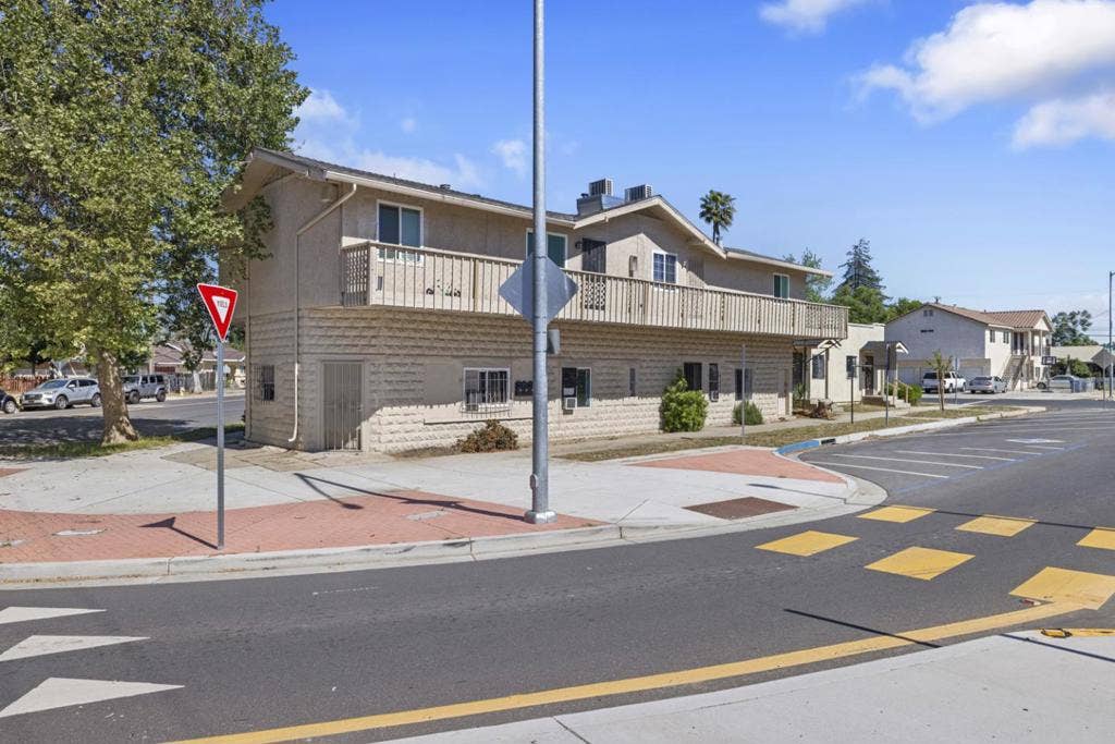Modesto, CA 95351 Modesto, CA 95351