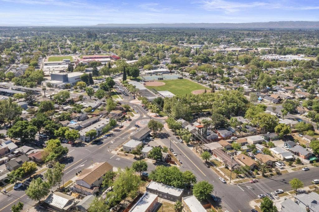 Modesto, CA 95351 Modesto, CA 95351