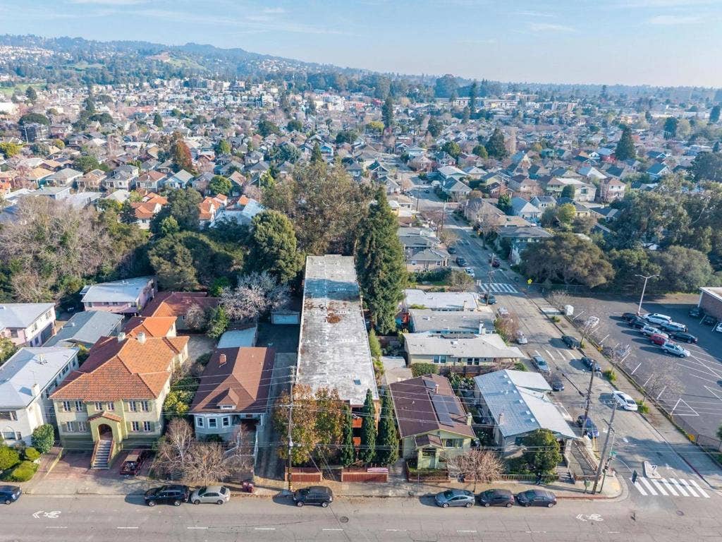 5412 Claremont Avenue, Oakland, CA 94618 5412 Claremont Avenue, Oakland, CA 94618