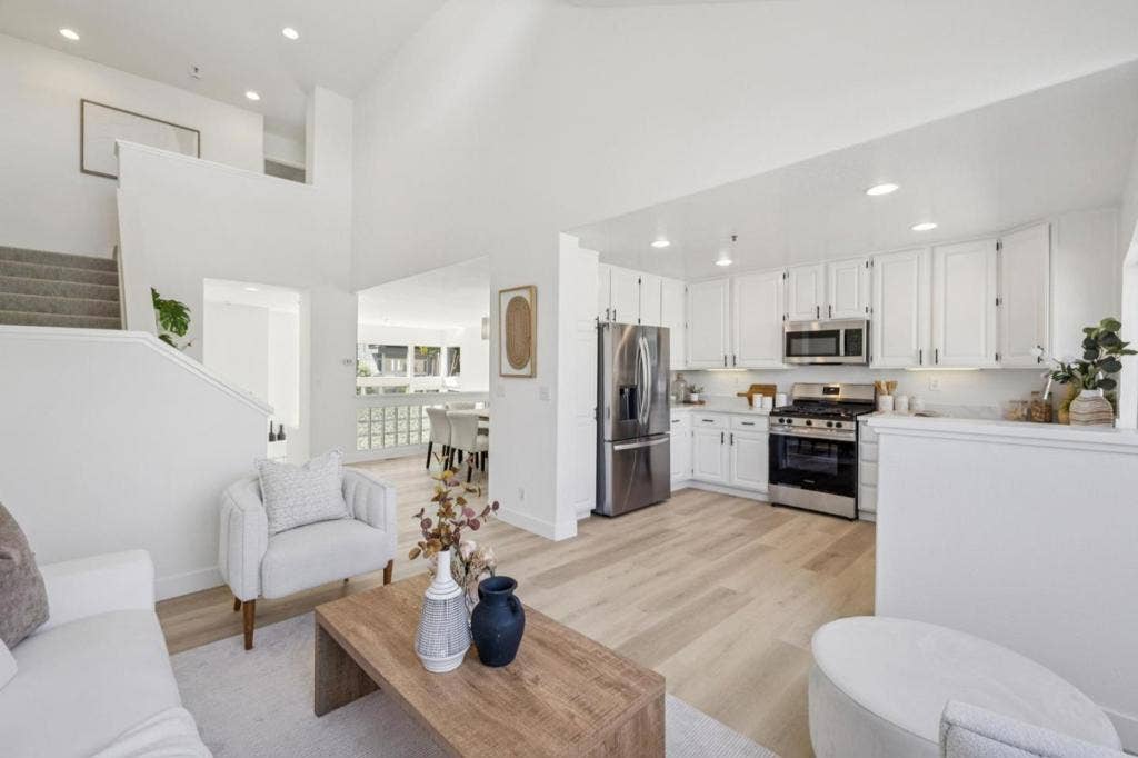 802 Intrepid Lane, Redwood City, CA 94065 802 Intrepid Lane, Redwood City, CA 94065