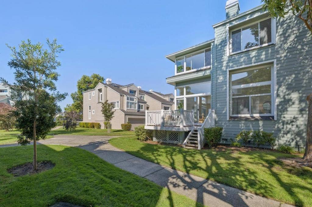 802 Intrepid Lane, Redwood City, CA 94065 802 Intrepid Lane, Redwood City, CA 94065
