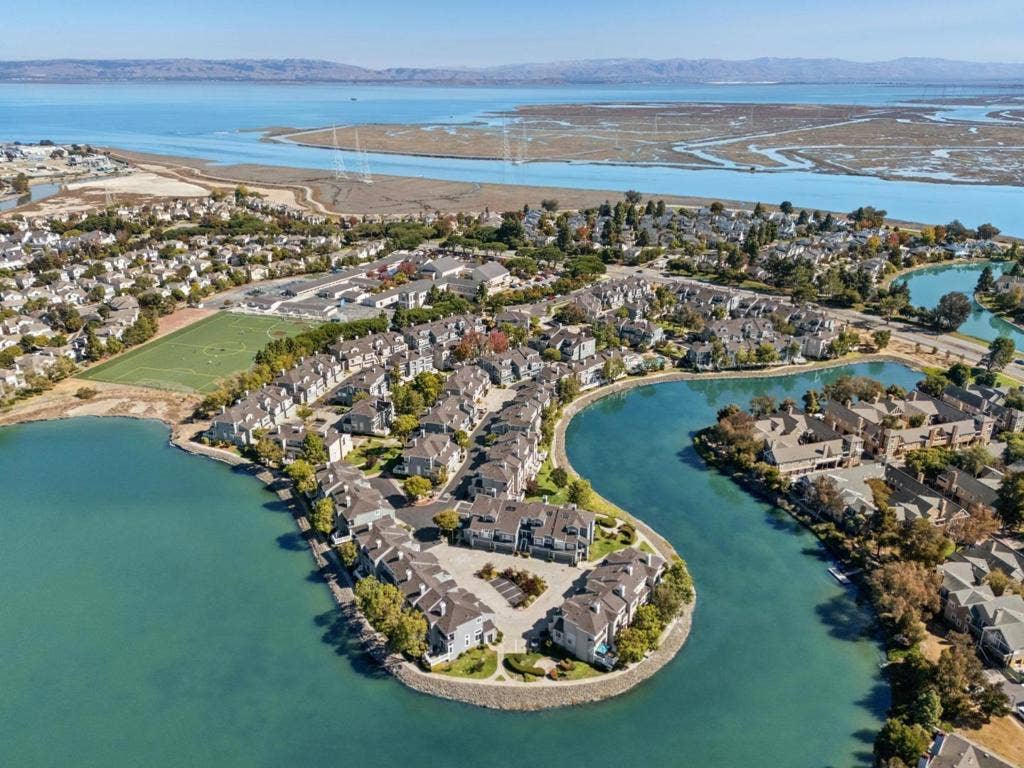 802 Intrepid Lane, Redwood City, CA 94065 802 Intrepid Lane, Redwood City, CA 94065