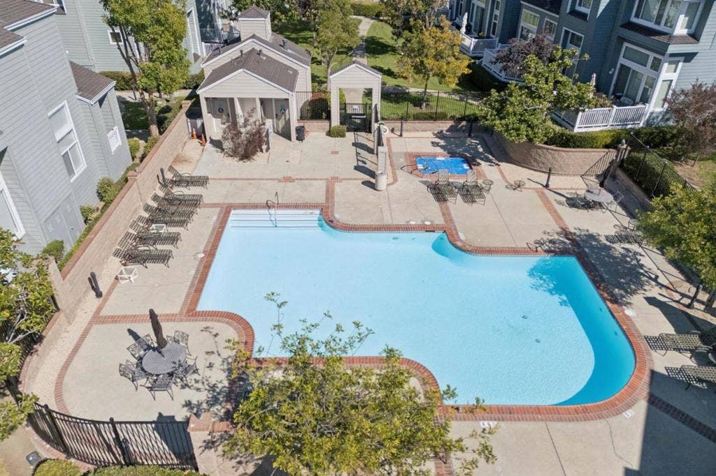 802 Intrepid Lane, Redwood City, CA 94065 802 Intrepid Lane, Redwood City, CA 94065