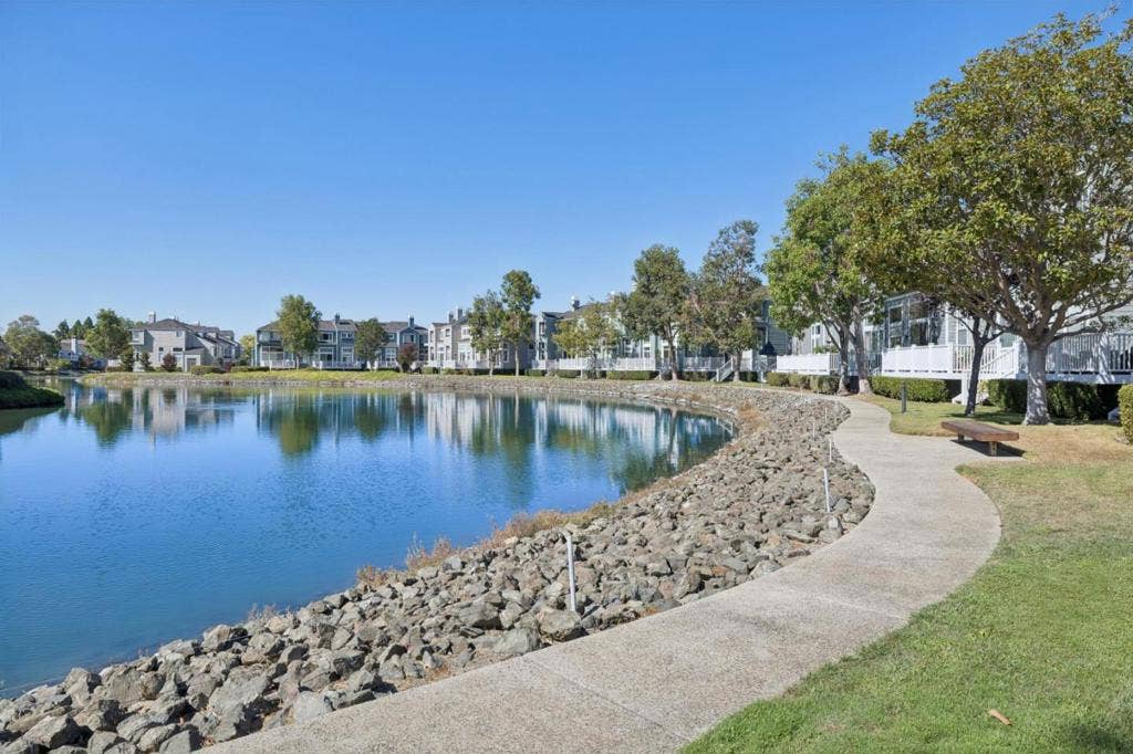 802 Intrepid Lane, Redwood City, CA 94065 802 Intrepid Lane, Redwood City, CA 94065