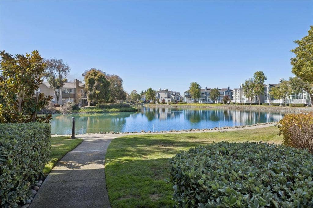 802 Intrepid Lane, Redwood City, CA 94065 802 Intrepid Lane, Redwood City, CA 94065