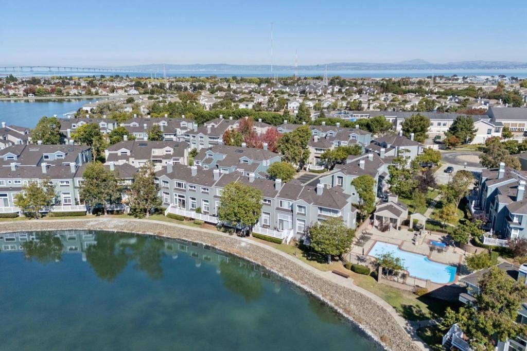 802 Intrepid Lane, Redwood City, CA 94065 802 Intrepid Lane, Redwood City, CA 94065