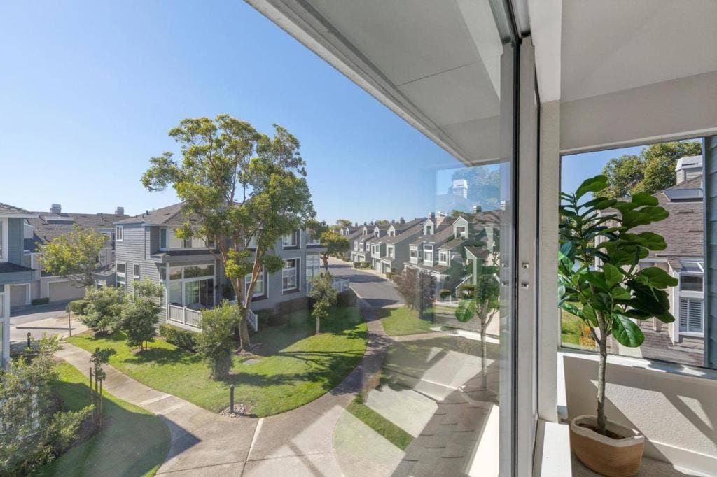 802 Intrepid Lane, Redwood City, CA 94065 802 Intrepid Lane, Redwood City, CA 94065